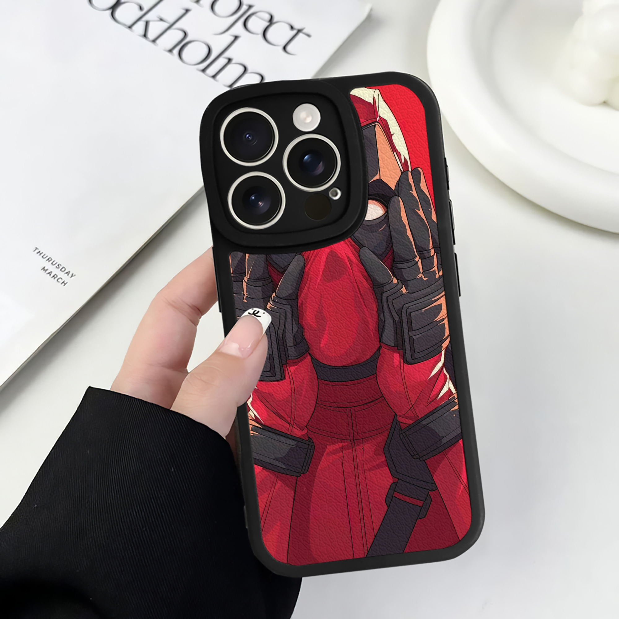 （画像用） Deadpool デッドプール 【iPhone 16シリーズ対応】シリコンスマホケース（レザー調） 材質：シリコン